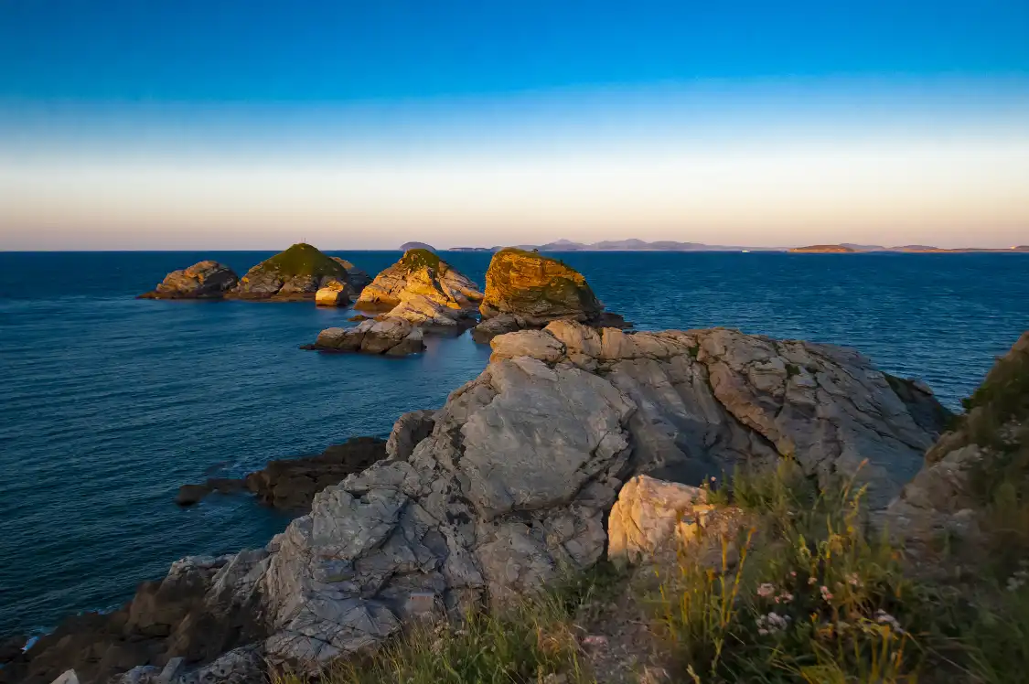 Hotels near Haxian Island