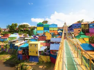 Kampung Warna Warni