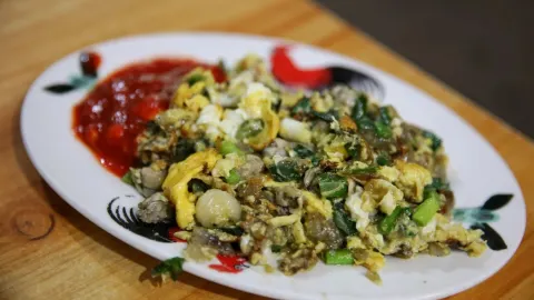 Lian Huan Oyster Omelet in Xiamen