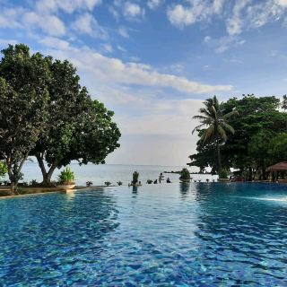 I just visited Tanjung Lesung during Lebaran day at 30June2017. Because my grandmother house at pandeglang so we just come to this beach. it takes 1hours 30minutes to reach tanjung Lesung . The road is so nice When i going to there there is no traffif even in holiday season, maybe you'll find the traffic at panimbang market .
When i want to come to Tanjung lesung beach resort for take a pic with another good view but you have to pay 50.000 for enterence fee , it will free if you are the guest of Hote.

That's all my review, Tanjung Lesung is a good idea for vacation so please come to Tanjung Lesung for Refresh your mind.

#wintergetaway 
#happynewyear 
#tripinspired 
#wintergetaway#tripinspired#happynewyear