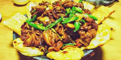 苗家小院山野菜館