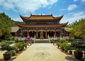 Flights to Kunming from Chongqing