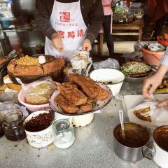 明记烧肉米线烧肉卷粉(中心小学店) User Photo