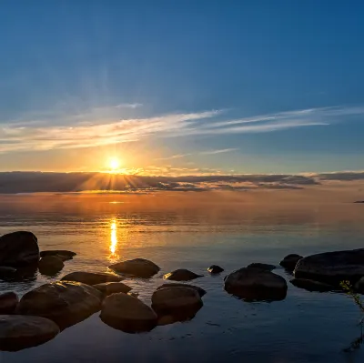 Hotels near Bonefish Point