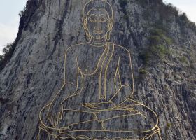 สโมสรเรือใบฐานทัพเรือสัตหีบ โรงแรมใกล้เคียง