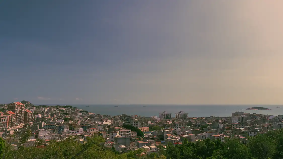 Hotels near Jiuxian Mountain