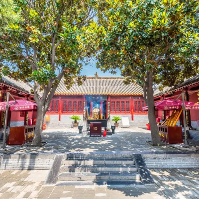 Hotel di Zhengzhou Dengan Kolam Renang