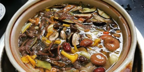 翠竹園野生菌火鍋店