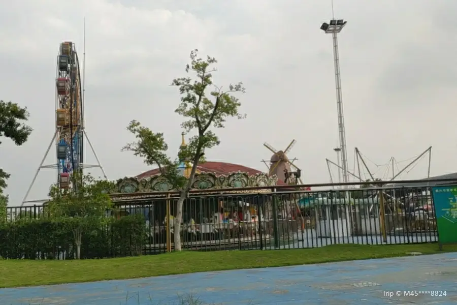 Xiangjiadangfengche Amusement Park