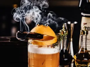 G² Cocktail Bar