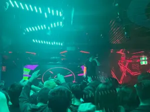 Club W