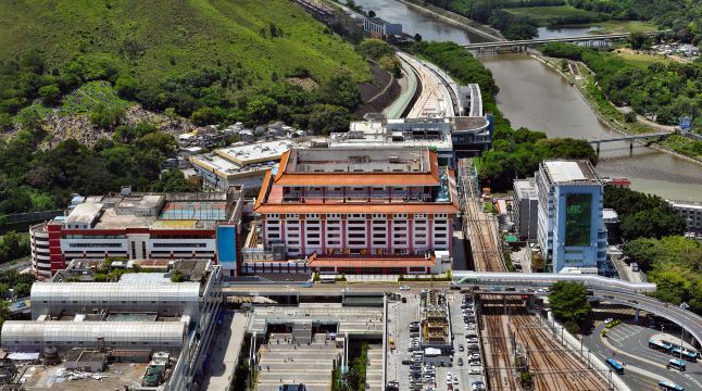 Luohu Port