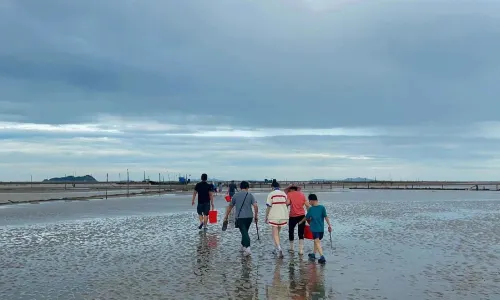 Clam Digging in Fuzhou