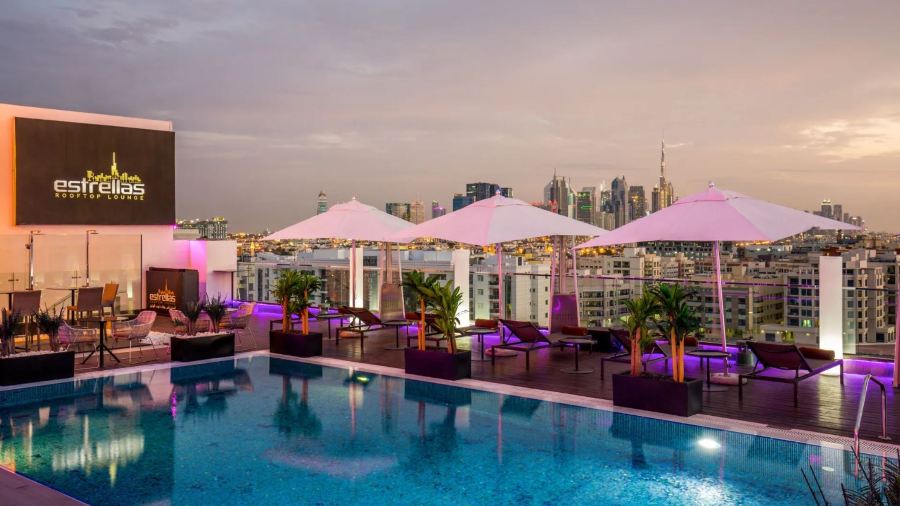 Estrellas Rooftop Lounge