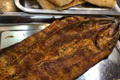 老街烧烤城(河堤夜市店)