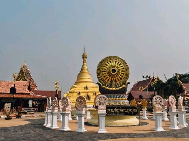 วัดพระบรมธาตุนครชุม จ.กำแพงเพชร