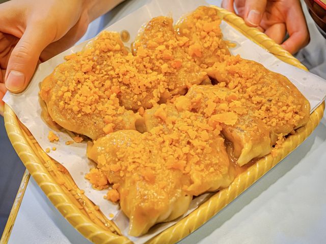 湯餃煎餃金沙餃，食返十隻一定飽