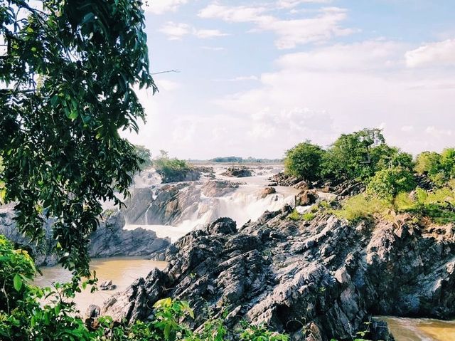Hiking and waterfall viewing 