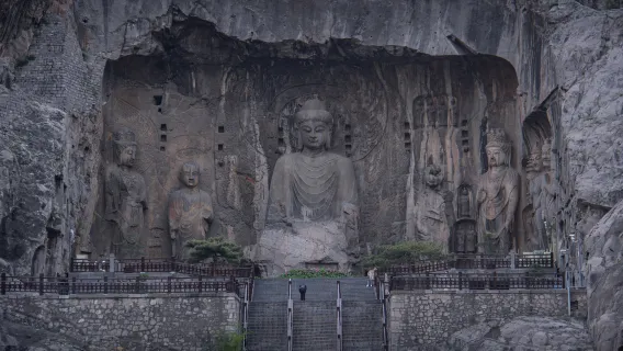 1-Day Tour: Longmen Grottoes, Shaolin Temple & Songyang Academy from Luoyang