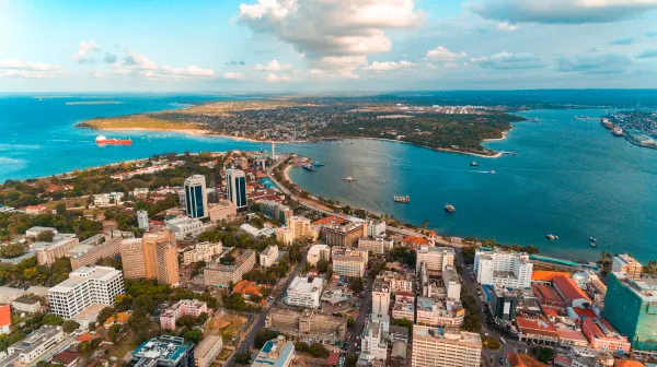 Flug nach Dar es Salaam