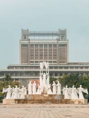 Mansudae Fountain Park