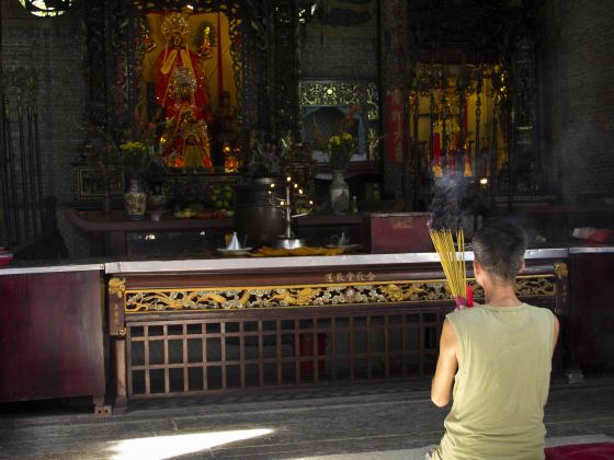 Ba Thien Hau Temple