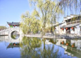 Linyi Ronghua Hotel (People's Square Railway Station)