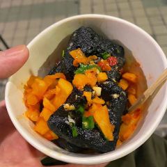 HEY HEY BLACK SMELLY TO-FU User Photo