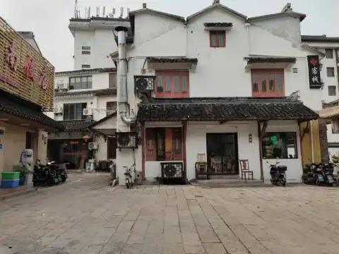 慈門街周辺のホテル