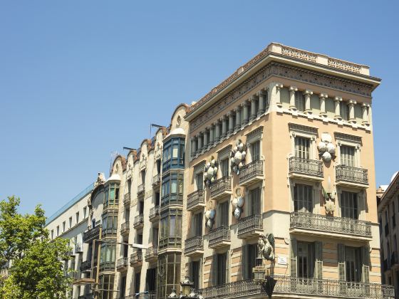 Casa Bruno Cuadros