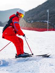 Yunqiu Mountain Ski Resort