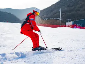 雲丘山滑雪場