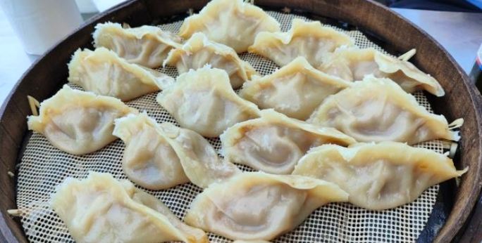 甘家正宗牛肉罩饼罩火烧蒸饺