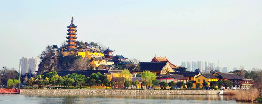 江苏镇江旅游攻略:登金山焦山览江景,品锅盖面逛西津渡古街 江苏镇江旅游攻略:登金山焦山览江景,品锅盖面逛西津渡古街