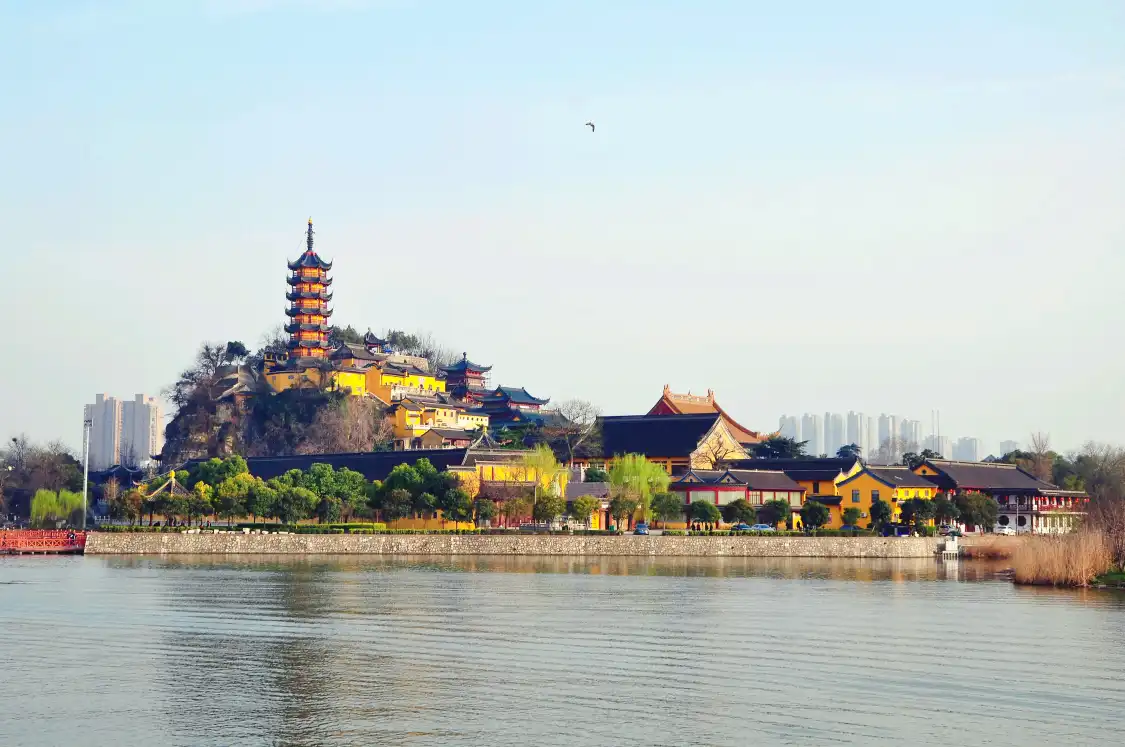 Hotels near Jinshan Hill Park