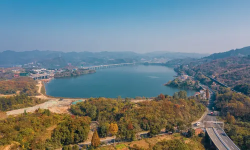 Taichi Lake