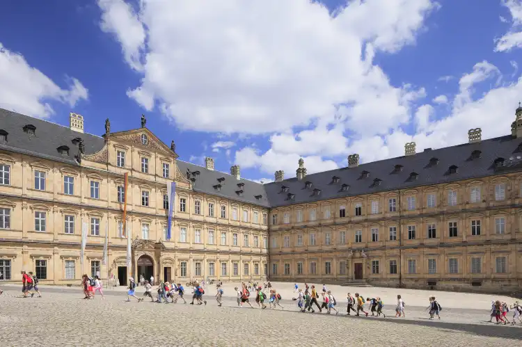 Các khách sạn gần Neue Residenz