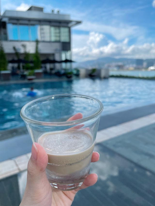 人氣酒店的無邊際泳池