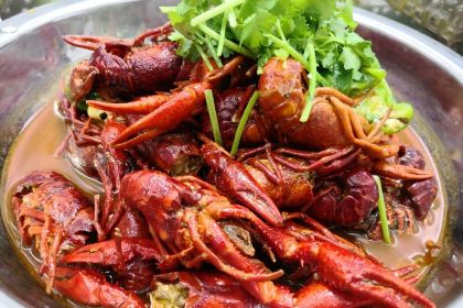 YI QIE SHAO CAI GUAN