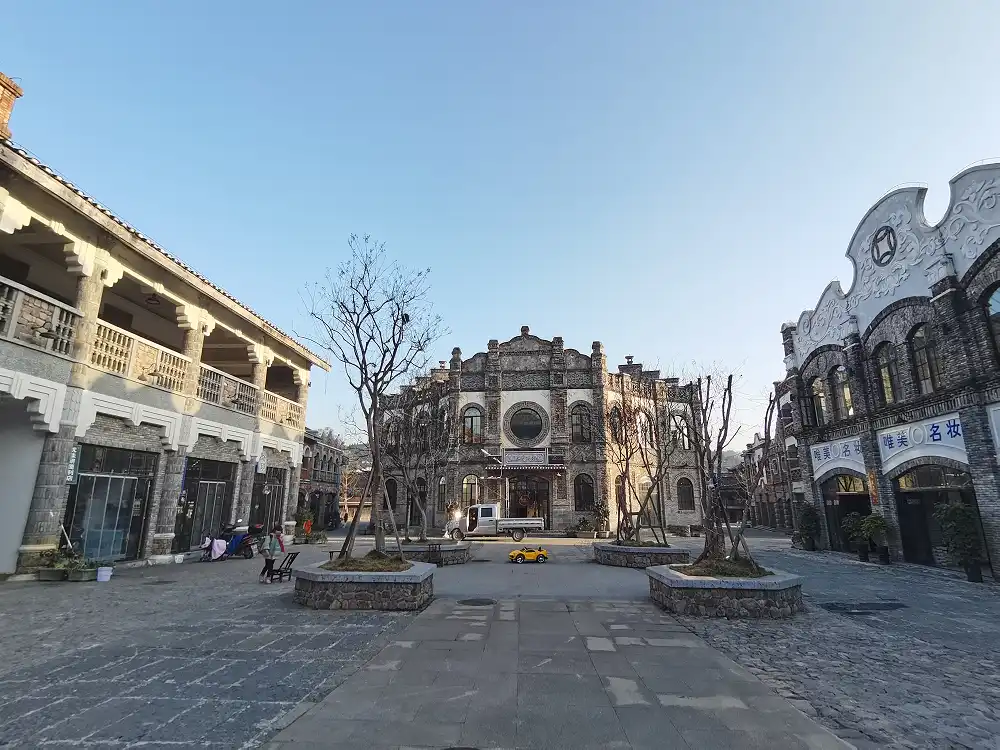 Hotels near Liyue Ancient City