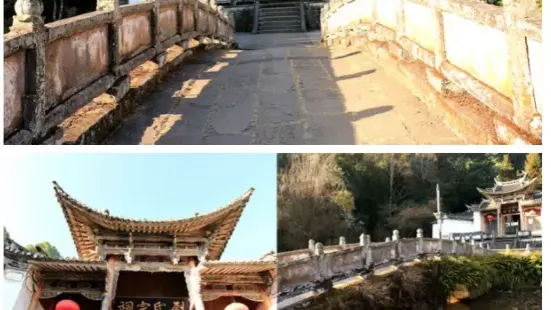 刘氏宗祠，建于清咸丰五年，建筑临溪伴水、布局错落有致、风格精