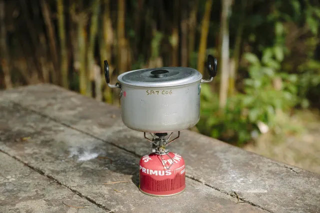 露營食譜2026  8 個簡易高質露營食譜 露營早餐主菜甜品！