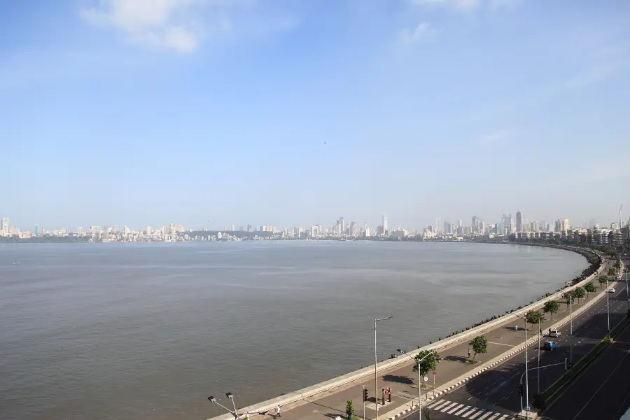 Marine Drive (Netaji Subash Chandra Marg/Queen's Necklace)