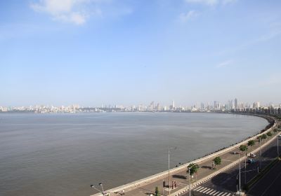 Marine Drive (Netaji Subash Chandra Marg/Queen's Necklace)