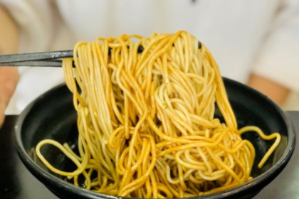 220辣肉面馆(松花江路店)