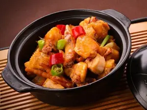 Shanxiyunzhonghezijiachefangcheluyingde