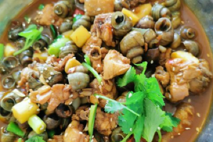 XIAO XIAO YUE HE LOU