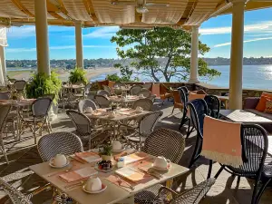 The Café at The Chanler