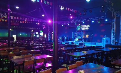 Tully's Irish Pub