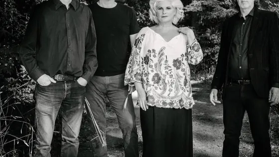 美國諾克斯維爾 · Cowboy Junkies《Celebrating 40 Years and Beyond》巡演